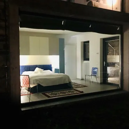 Modern Luxury With Incredible Lake View アパート